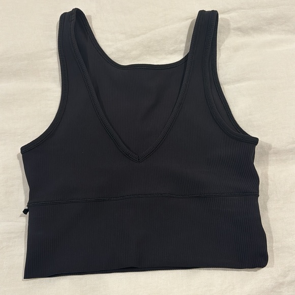 cropped black lululemon top - Picture 2 of 3